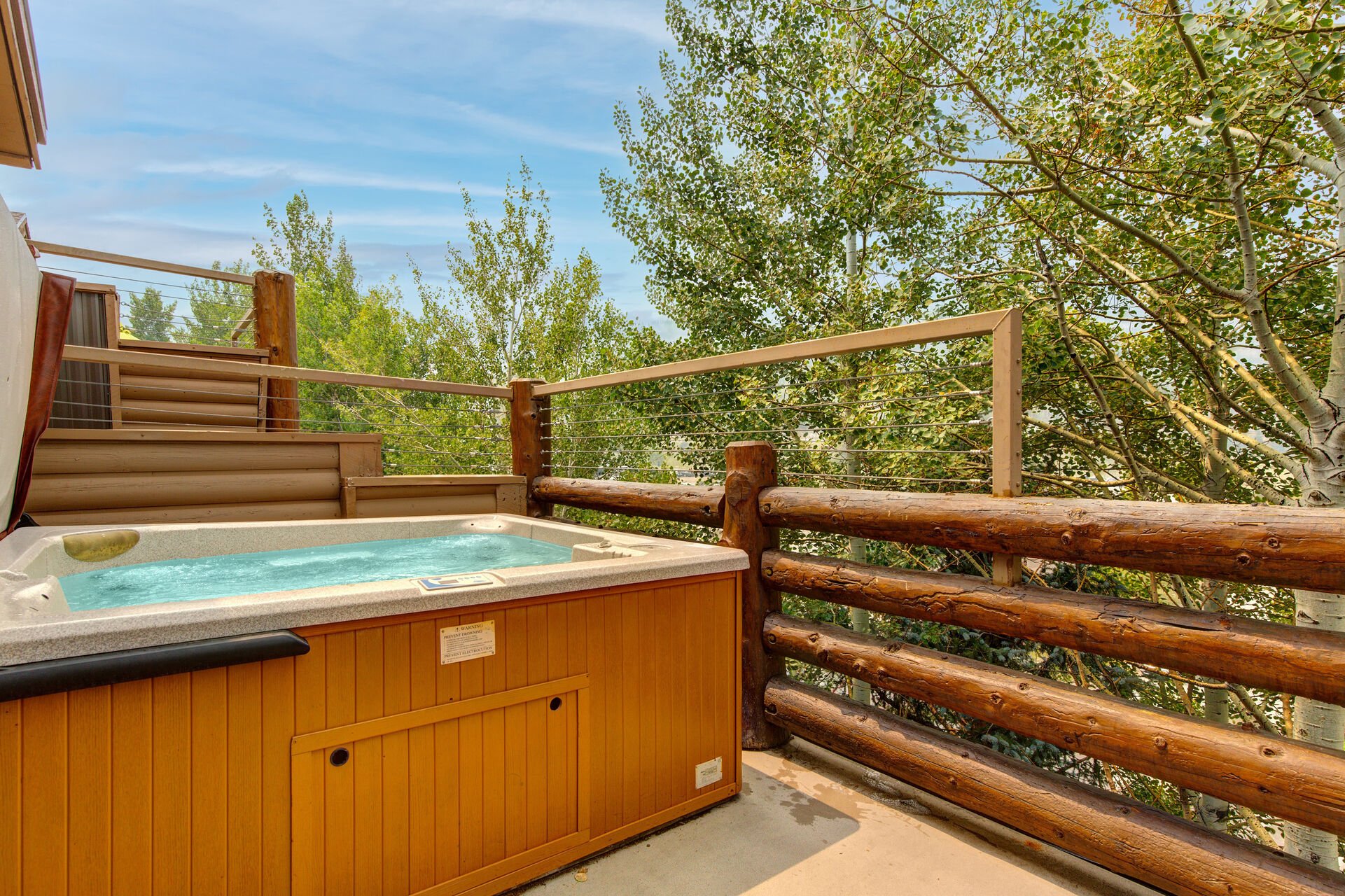 hot tub at our hotels in deer valley